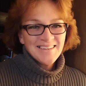 Meet your Posher, Leeann